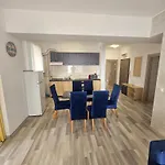 Monaco Summerland דירה מאמאיה