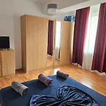 Monaco Summerland דירה