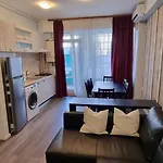 Monaco Summerland * מאמאיה
