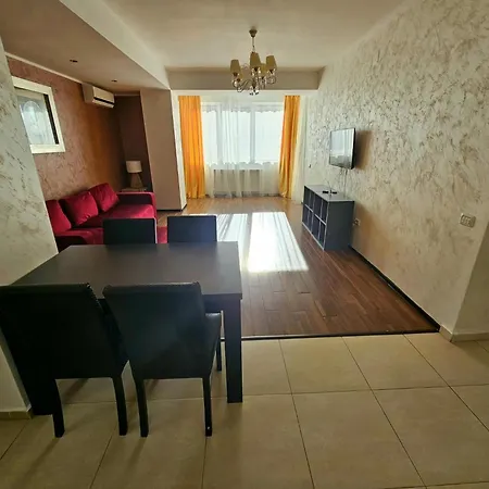Monaco Summerland Apartmán *