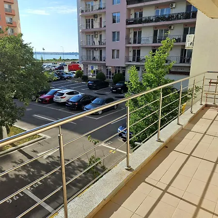 Apartment Monaco Summerland Mamaia