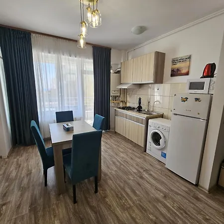 Monaco Summerland Mamaia