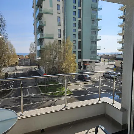 Monaco Summerland Apartament