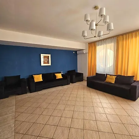 Monaco Summerland Mamaia
