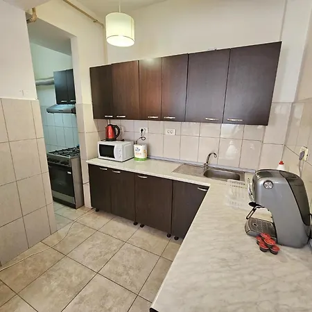 Apartment Monaco Summerland *