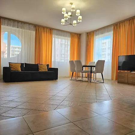 Apartment Monaco Summerland *