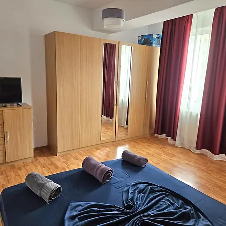 Monaco Summerland Apartman