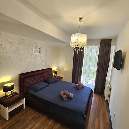 Apartment Monaco Summerland