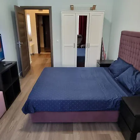 Apartment Monaco Summerland